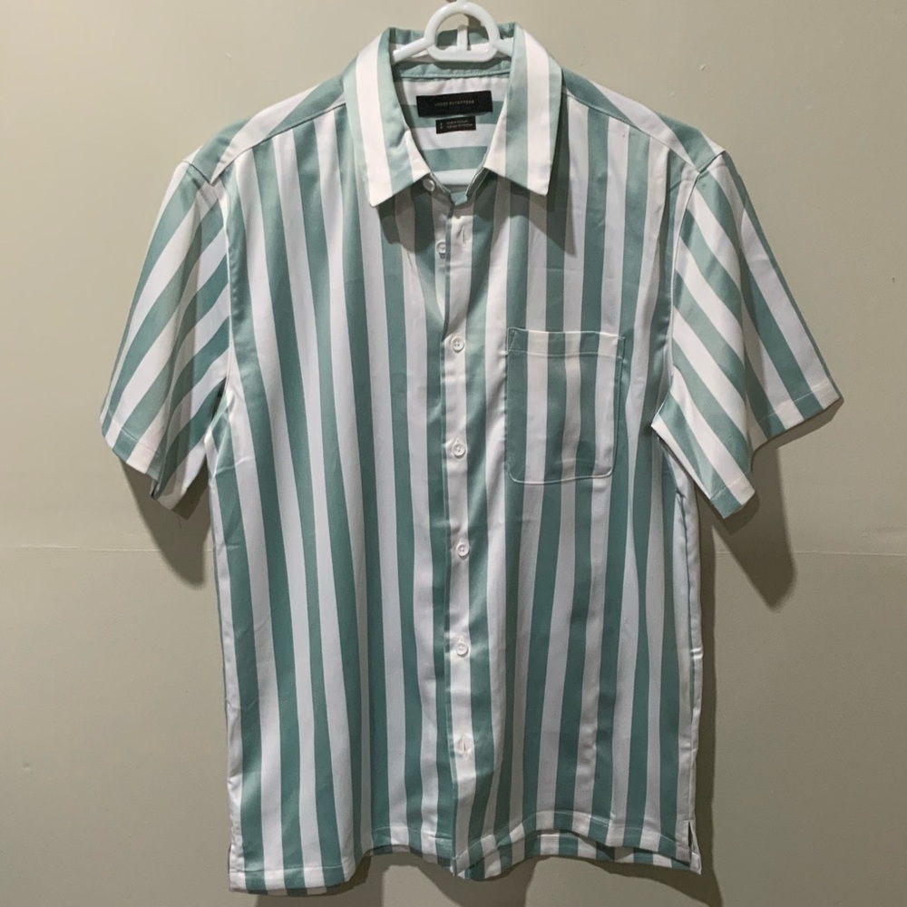 Urban Outfitters button down shirt Size S